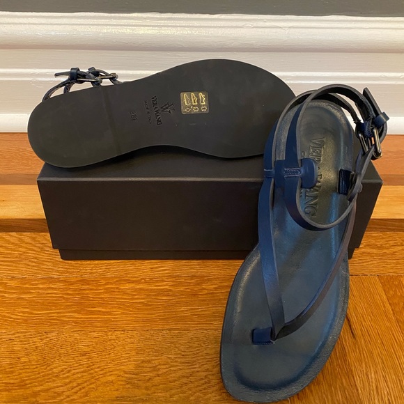 Vera Wang gladiator sandals - Picture 4 of 5